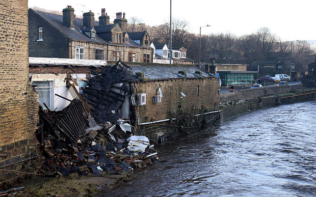 northernenglandhitbyunprecedentedfloods:thousandfleetheirhomes